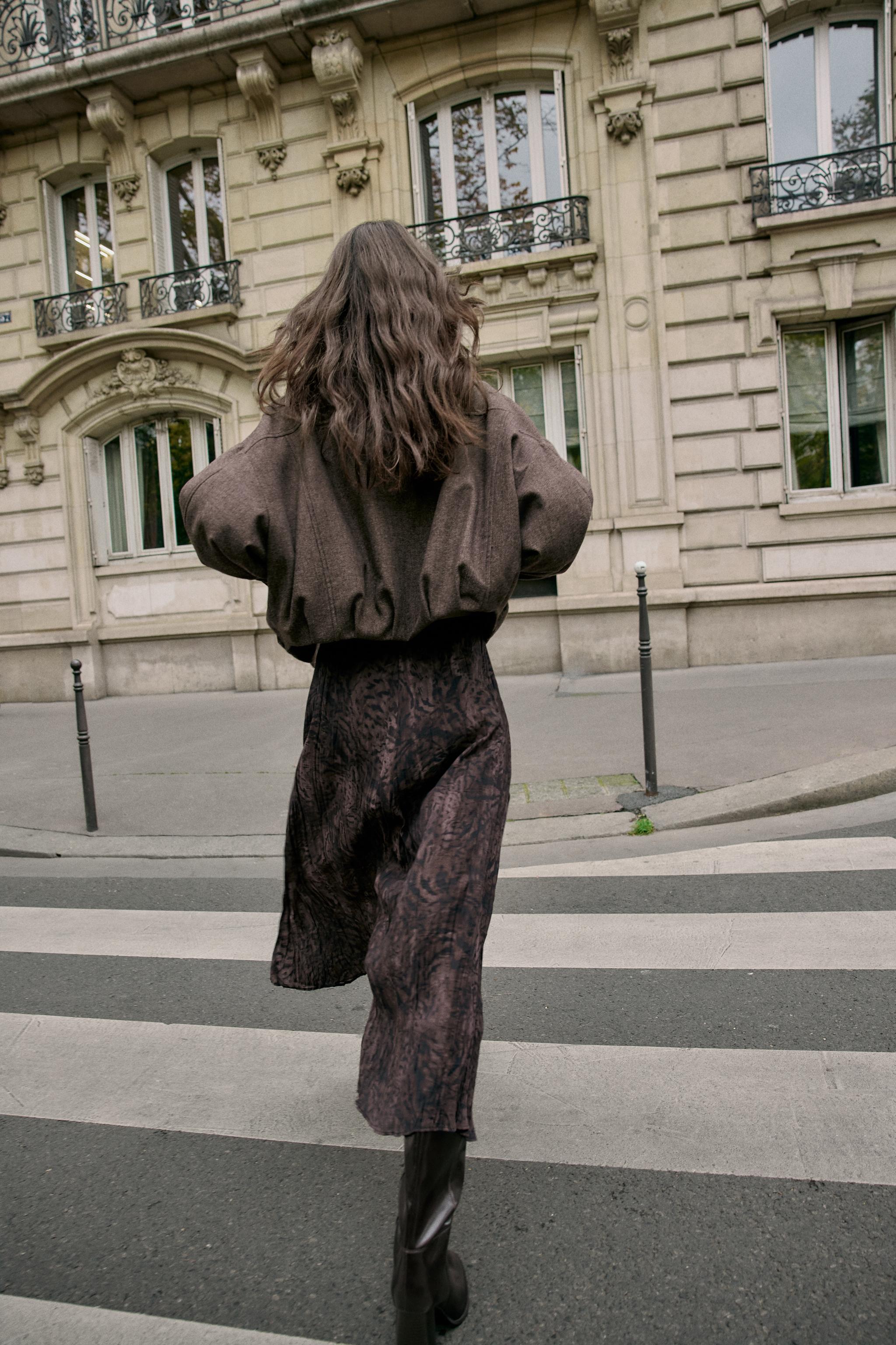 JUPE MI-LONGUE IMPRIMÉE AVEC CEINTURE